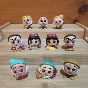 Lot of 10 Disney Doorables Snow White & Dwarfs Grumpy Sleepy Doc Sneezey Dopey